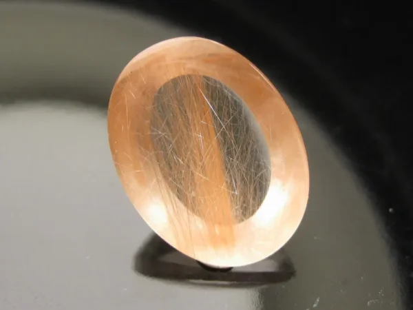 Amphibole in Quartz 12,89 ct