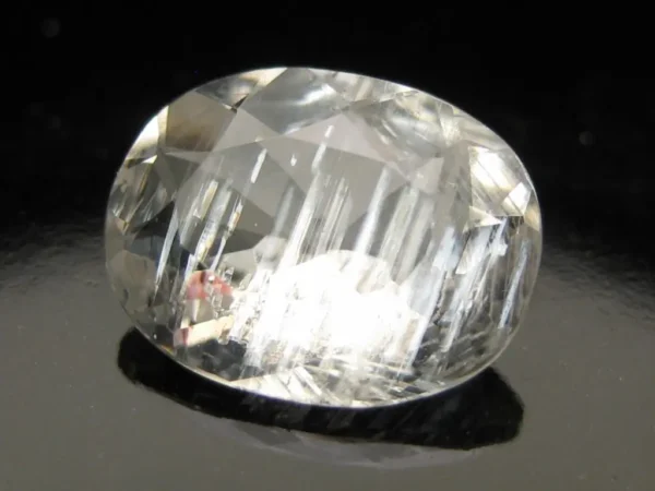 Albite gem quality 1,95 ct