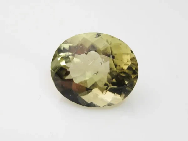 Libyan glass 3,82 ct